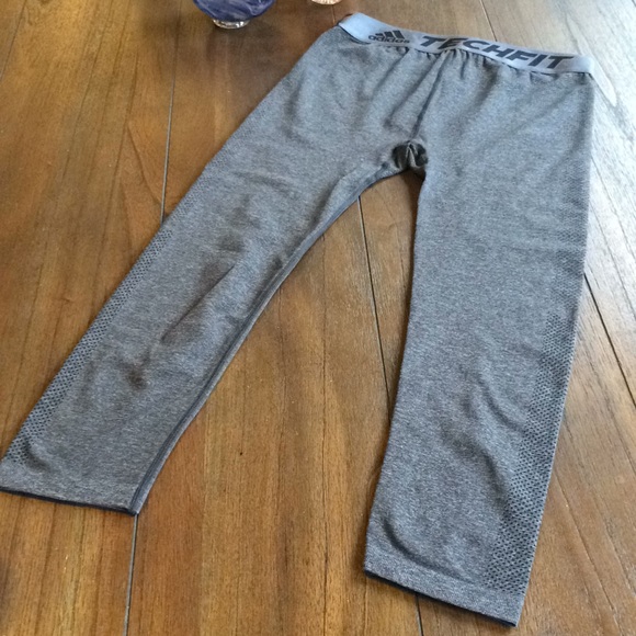 Adidas ⭐️1 of a kind⭐️ SAMPLE Capri Training Pants - Picture 4 of 8